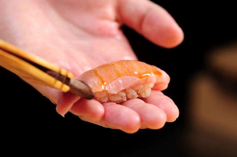 子どもと一緒に楽しむ「出張寿司にぎりレッスン」スタート!